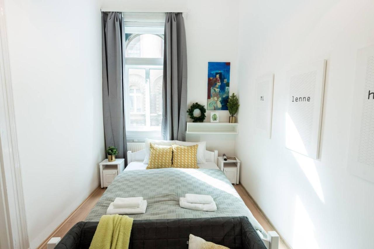 Cosy And Central Apartment With 4 Bedrooms And A/C Будапеща Екстериор снимка