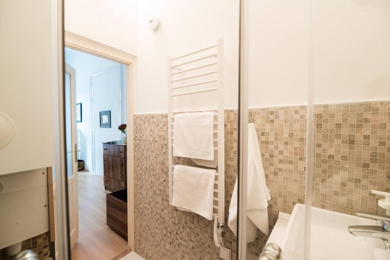 Cosy And Central Apartment With 4 Bedrooms And A/C Будапеща Екстериор снимка