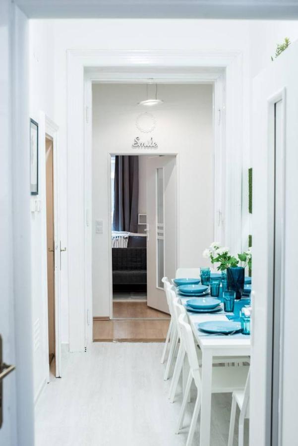 Cosy And Central Apartment With 4 Bedrooms And A/C Будапеща Екстериор снимка