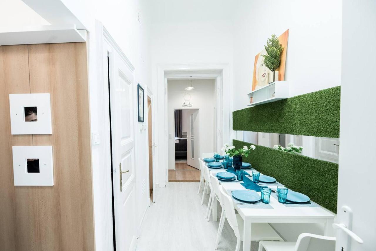 Cosy And Central Apartment With 4 Bedrooms And A/C Будапеща Екстериор снимка